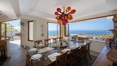 Luxury Villa Photo #14