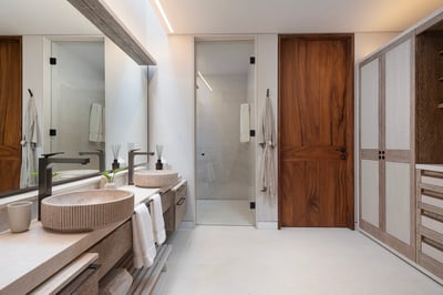 Luxury Villa Photo #45