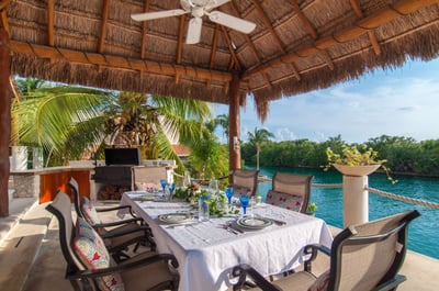 Luxury Villa Photo #16