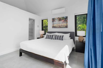 Luxury Villa Photo #13