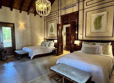 Luxury Villa Photo #28