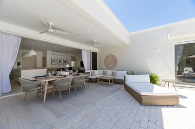Luxury Villa Photo #3