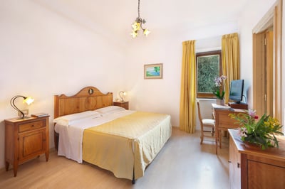 Luxury Villa Photo #16