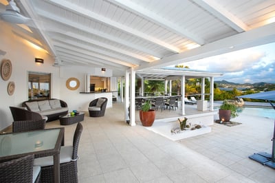 Luxury Villa Photo #16