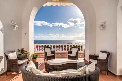 Luxury Villa Photo #9