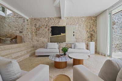 Luxury Villa Photo #23