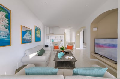 Luxury Villa Photo #27