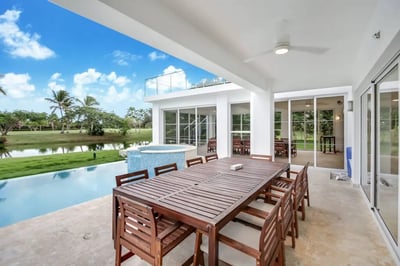 Luxury Villa Photo #6