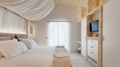Luxury Villa Photo #29