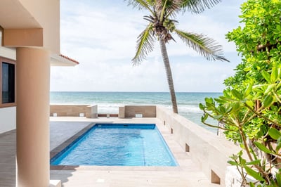 Luxury Villa Photo #3