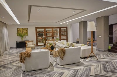 Luxury Villa Photo #30