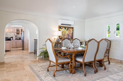 Luxury Villa Photo #23