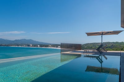 Luxury Villa Photo #3