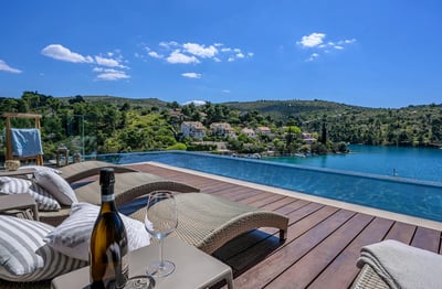 Luxury Villa Photo #11