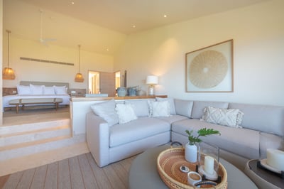 Luxury Villa Photo #22