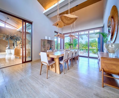 Luxury Villa Photo #12