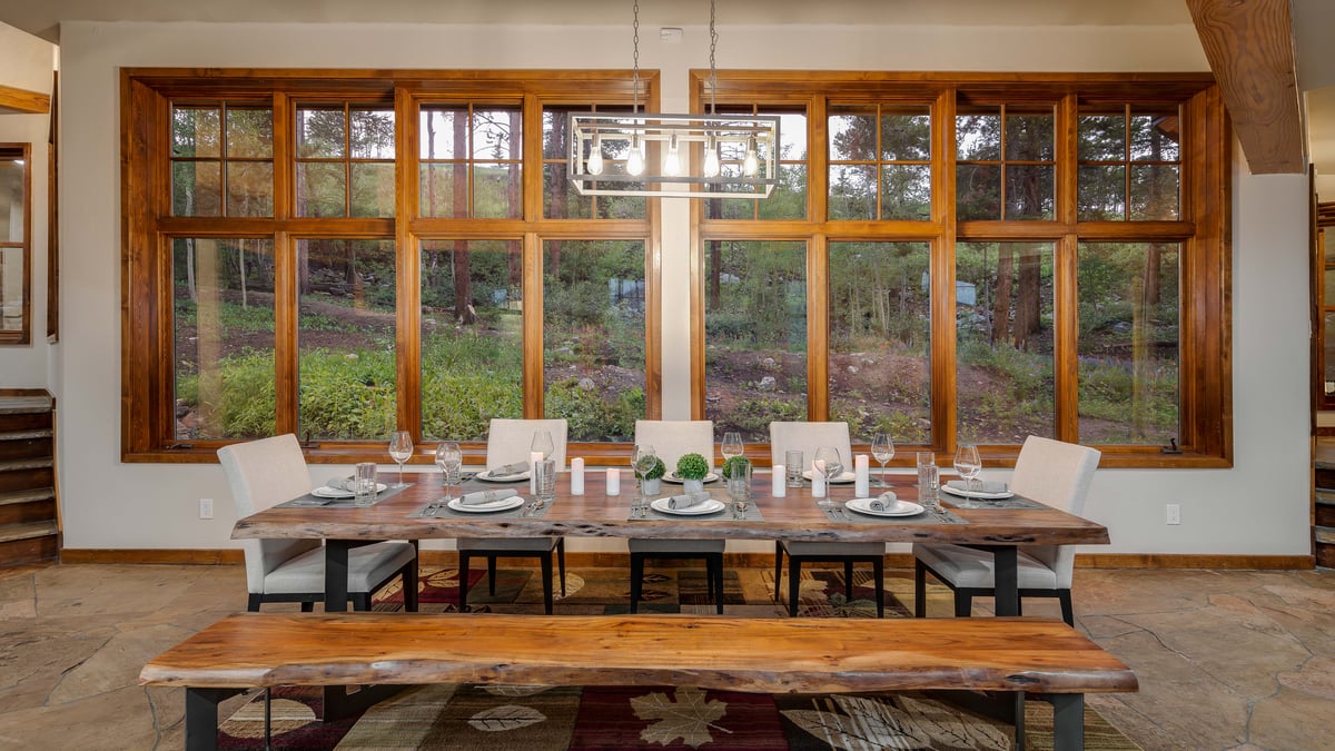 Majestic Mountain Lodge