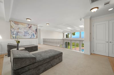 Luxury Villa Photo #29