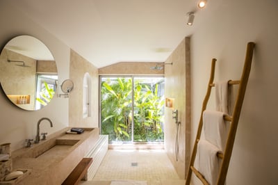 Luxury Villa Photo #26