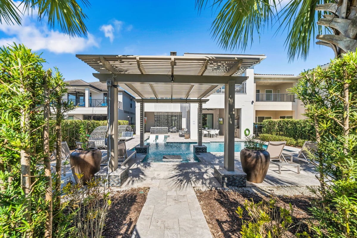 Reunion Tropical Retreat