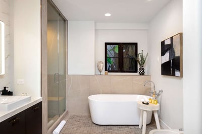 Luxury Villa Photo #17