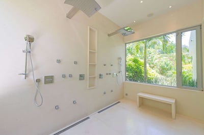 Luxury Villa Photo #44