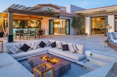 Luxury Villa Photo #6