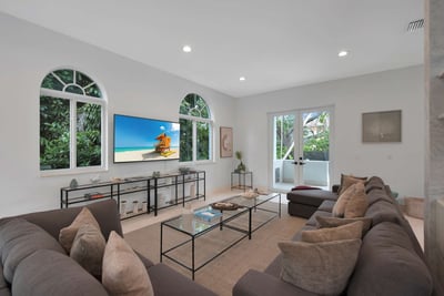 Luxury Villa Photo #19