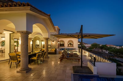 Luxury Villa Photo #4