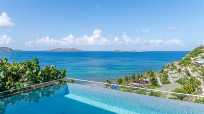 Luxury Villa Photo #2
