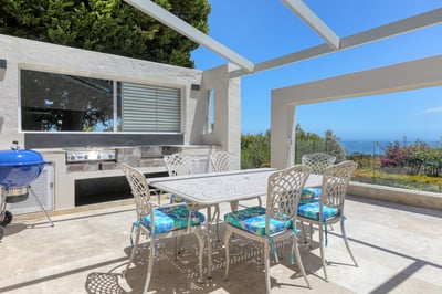Luxury Villa Photo #16