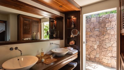 Luxury Villa Photo #22