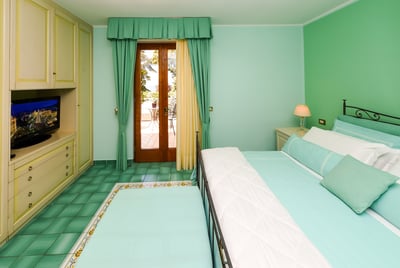 Luxury Villa Photo #18