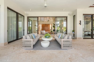 Luxury Villa Photo #15