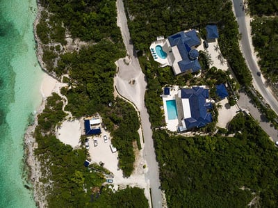Luxury Villa Photo #30
