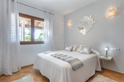 Luxury Villa Photo #22