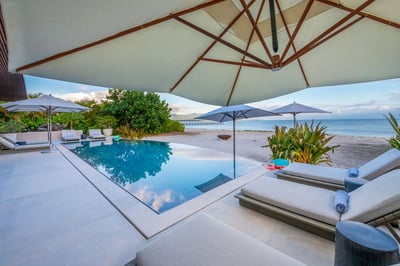 Luxury Villa Photo #6
