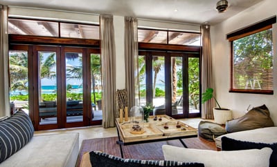 Luxury Villa Photo #13