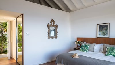 Luxury Villa Photo #37