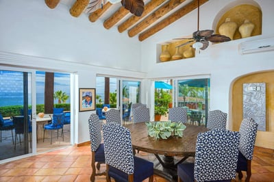 Luxury Villa Photo #13