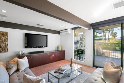 Luxury Villa Photo #25