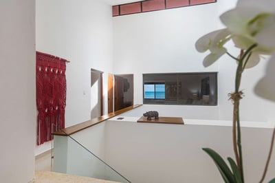 Luxury Villa Photo #16