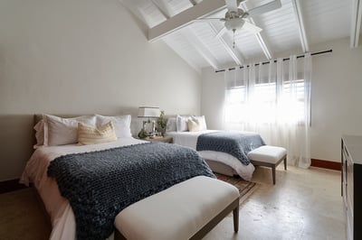 Luxury Villa Photo #33