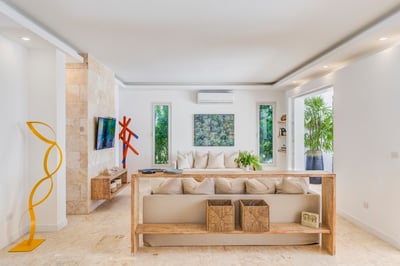 Luxury Villa Photo #19