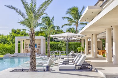 Luxury Villa Photo #3