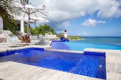 Luxury Villa Photo #6