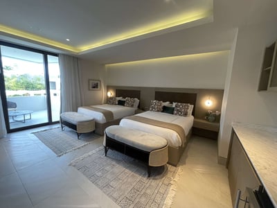 Luxury Villa Photo #48