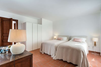 Luxury Villa Photo #29