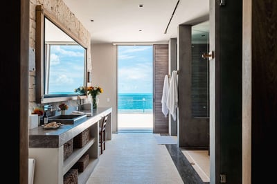 Luxury Villa Photo #29