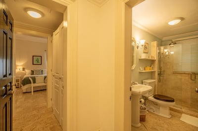 Luxury Villa Photo #36